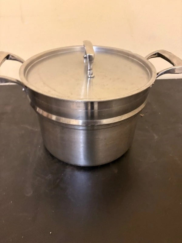 cooking pot