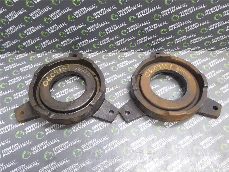 Pair of 2 Unbranded 2104904 SRDS Absorber Bearing Cover 4-5/8" Bore Used
