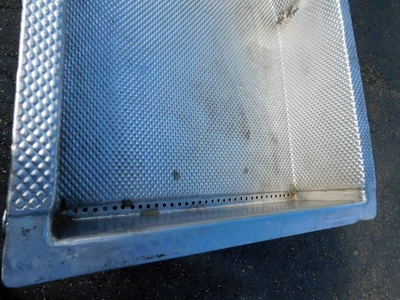 USED AJAX LO VEYOR VIBRATORY PAN