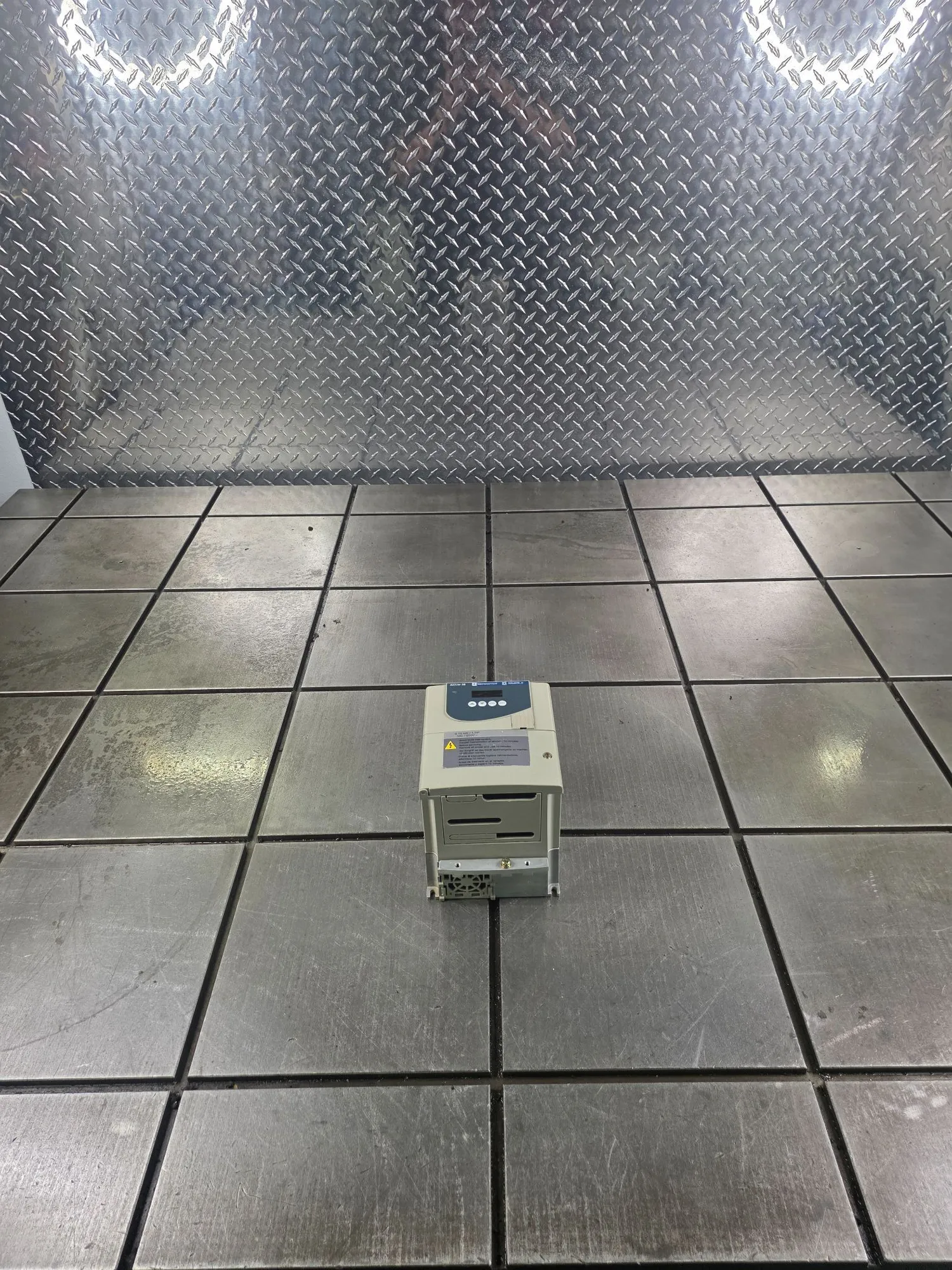 USED TELEMECANIQUE ALTIVAR 28