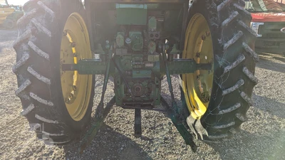 USED 1979 JOHN DEERE 4240