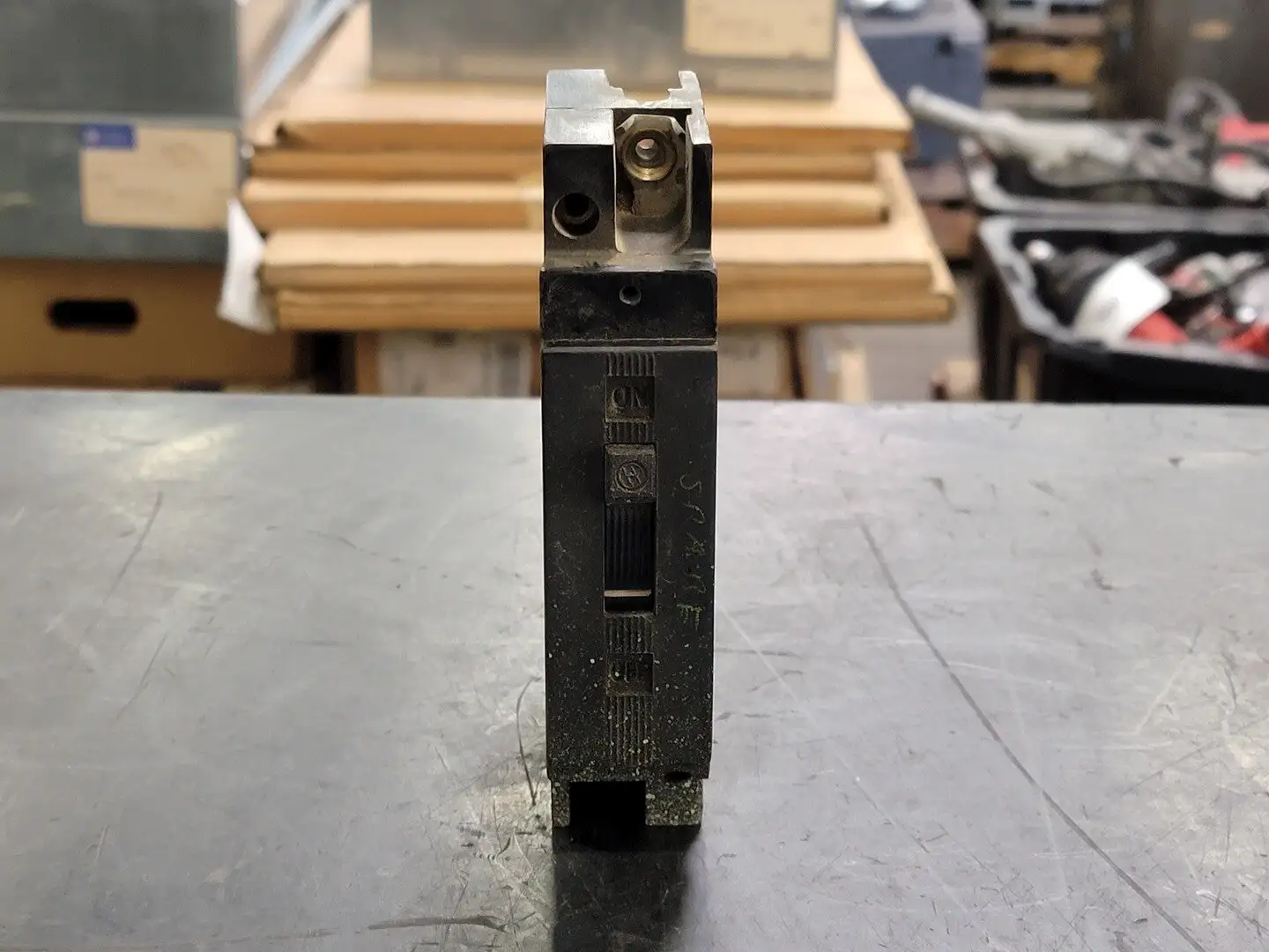 20 Amp, 1 Pole, 120/240 volts Circuit Breaker