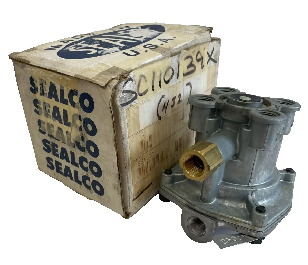 NEW SEALCO SC110139X RELAY VALVE 156719