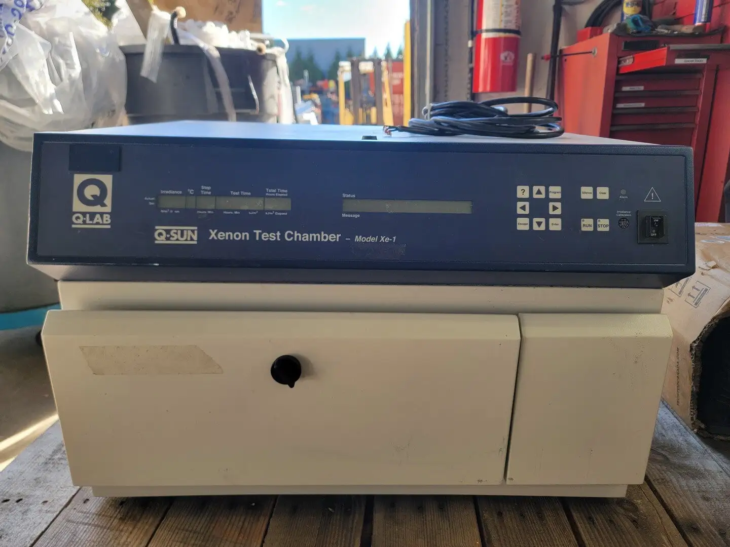 USED Q-LAB Q-SUN XE-1-S