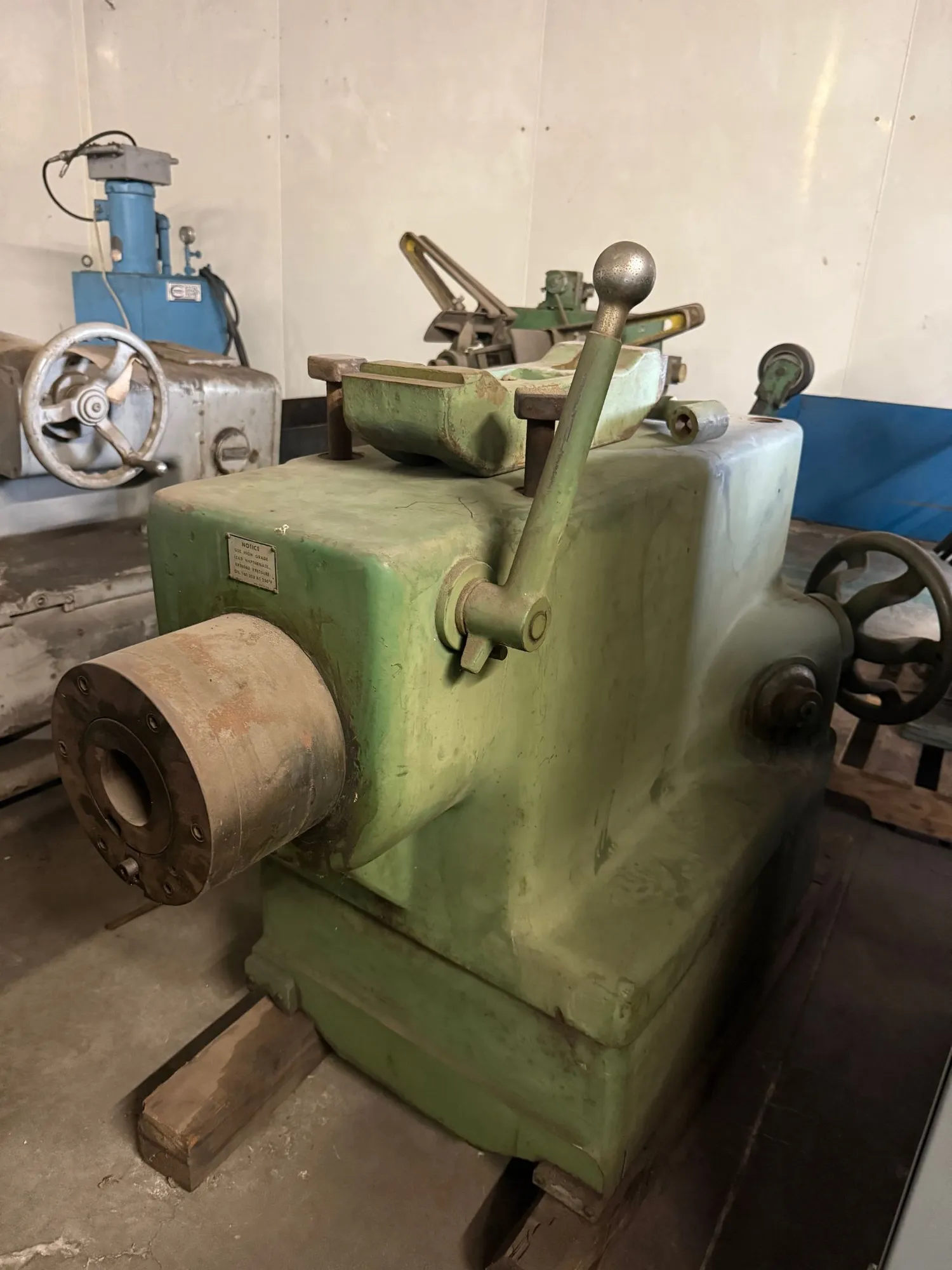 TAILSTOCK FOR 48" LEBLOND LATHE MODERN DESIGN
