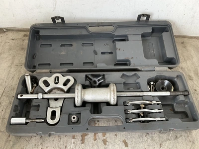 Performance tool slide hammer puller set model W89725