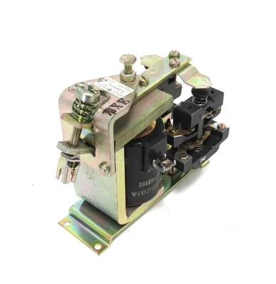 NEW GENERAL ELECTRIC A100EM214J RELAY 600V 10A 22D13G7A 125/160VDC