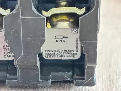 Used SQUARE D QOB215 Switchgears British Columbia CA | Lenmark #1438620