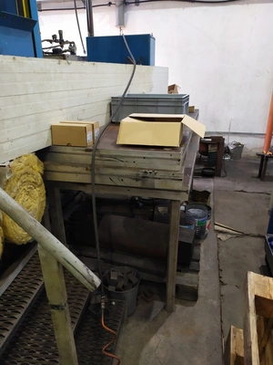 MAPLAN Vertical Rubber Injection Molding Machine, in working condition