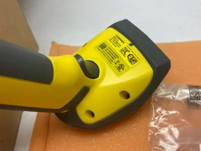 USED COGNEX DATAMAN 8072DL HANDHELD BARCODE SCANNER