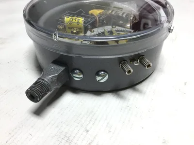 Dwyer Instruments Mercoid Control DA-31-156-6 Bourdon Tube Pressure Switch 120/240V 10-100PSI -NIB