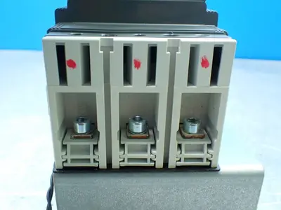 USED ABB TMAX T2H 100