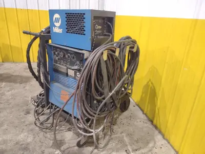 MILLER MODEL #SYNCROWAVE 250 AC/DC WELDER & RADIATOR-1 CHILLER: YOBRO #24819