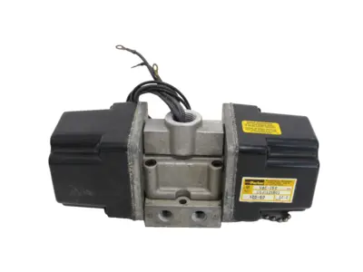 NEW PARKER CCJ1125B01 PNEUMATIC VALVE
