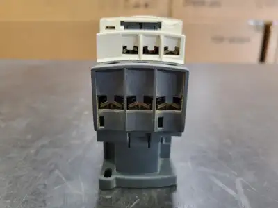 USED TELEMECANIQUE LC1D25F7