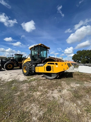 XCMG XS115PDG Single Drum Vibratory Roller | Iron Listing (4)