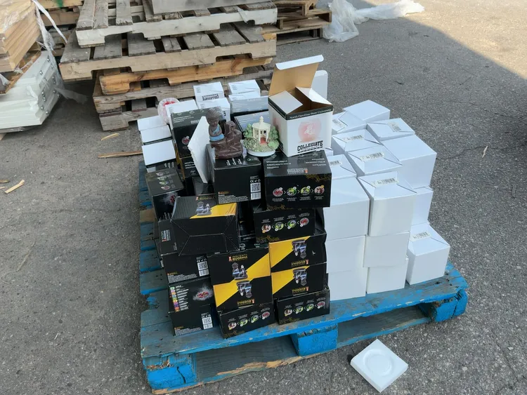 Used _UNKNOWN_ _UNKNOWN_ Bulk Merchandise / Pallets Michigan US | Miedema Asset Management Group #1413574