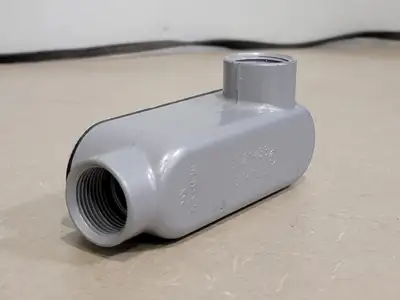 USED HUBBELL E121488