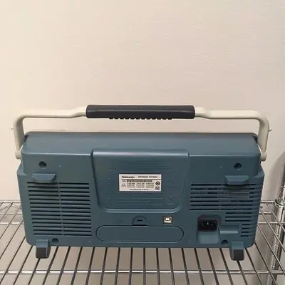 Tektronix DPO2024 Digital Phosphor Oscilloscope; 200 MHz, 1GS/s