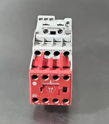 ALLEN BRADLEY 100S-C09KD05C CONTACTOR. Loc4E-21
