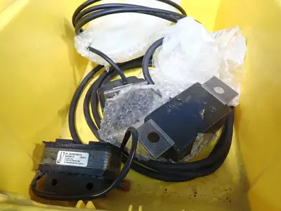 Oscillating Magnets