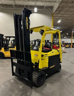 USED 2016 HYSTER E120XN
