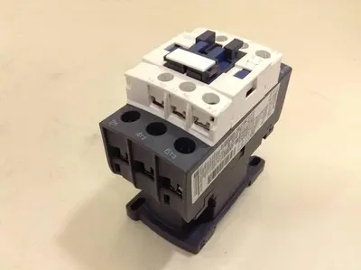 USED SCHNEIDER ELECTRIC LC1D25