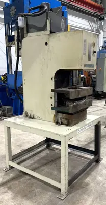 USED 1996 NEFF NEFF D25 PRESS