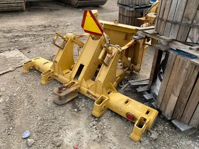 Caterpillar 140H Ripper