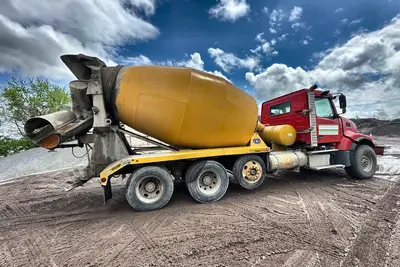 Used 2004 VOLVO VE-D12 Concrete Mixer Trucks Pennsylvania US | Proxy Equipment #1378243