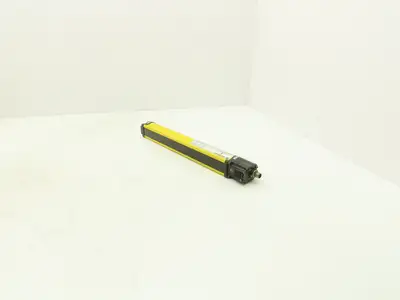 Allen Bradley 440L-T4J0320YD Light Curtain Guardmaster Transmitter Ser A Rev A