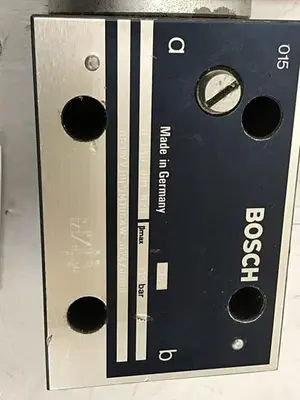 USED BOSCH 0 810 001 825