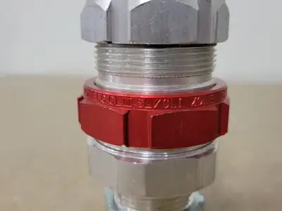 NEW THOMAS & BETTS STX100-467