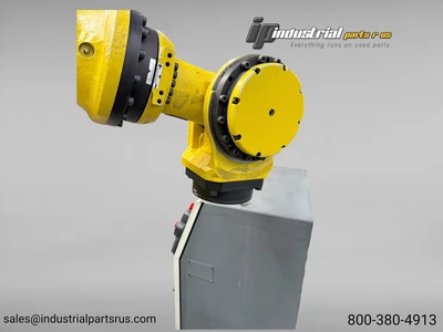 USED FANUC R-2000IB