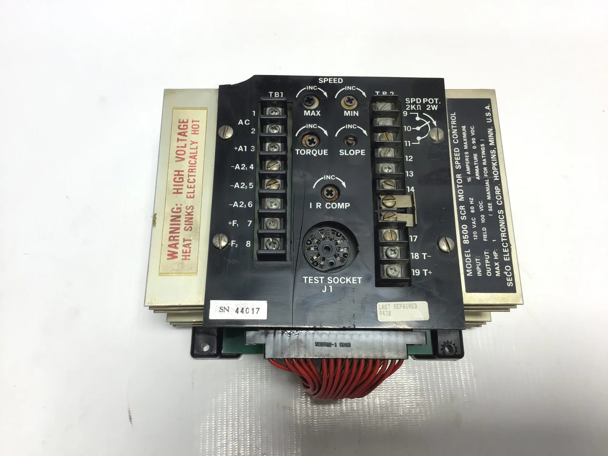 SECO 8500 SCR Motor Speed Control Input 120VAC Output 100VDC 60Hz 1HP 15Amperes