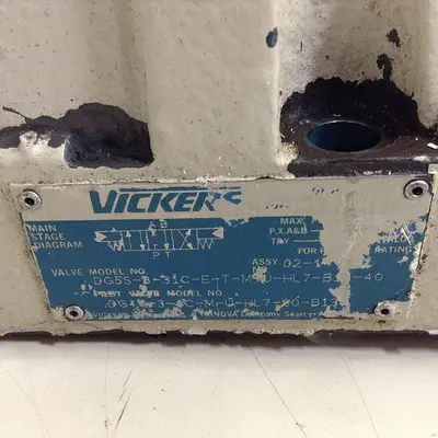USED VICKERS DG4V-3-6C-M-U-HL7-60-B13