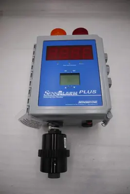 Sensidyne SensAlarm Plus Dual Strobes Universal Monitor 820-0301-04 NEW #G116A