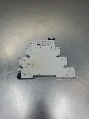 USED Allen-Bradley 700-HLT1L1/ 700-TBR60 Relay