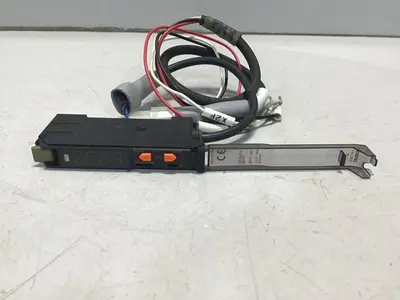 USED OMRON E3X-DA11