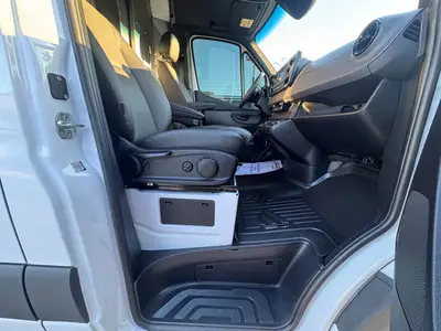 Used 2024 MERCEDES-BENZ 2500 Vans Florida US | Truck and Van Outlet #1509211