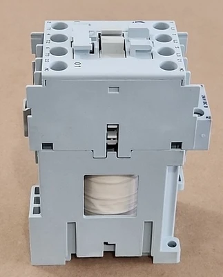 NEW Allen-Bradley 100-C09DJ01