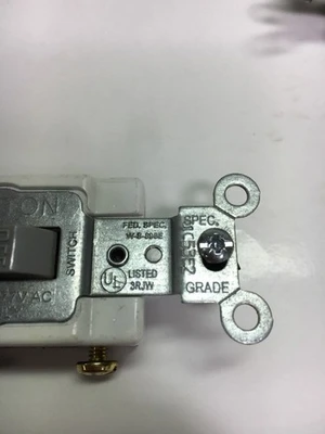 NEW Leviton 1D24S2/1D43E2