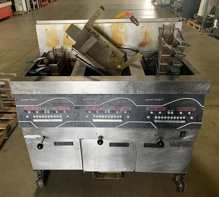 Used HENNY PENNY EEG-243 Cookers / Coolers / Fryers British Columbia CA | Surrey Food Equipment #435683
