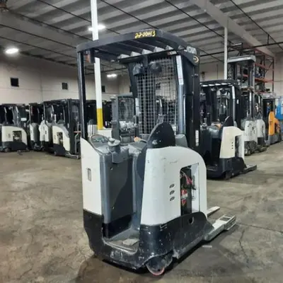 USED 2018 CROWN RR5725-45