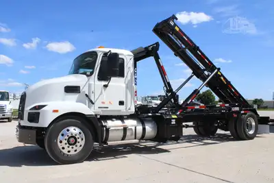 New | in-Stock 2027 MACK MD7 Rolloff Trucks Texas US | Roll Off Truck World #1491924