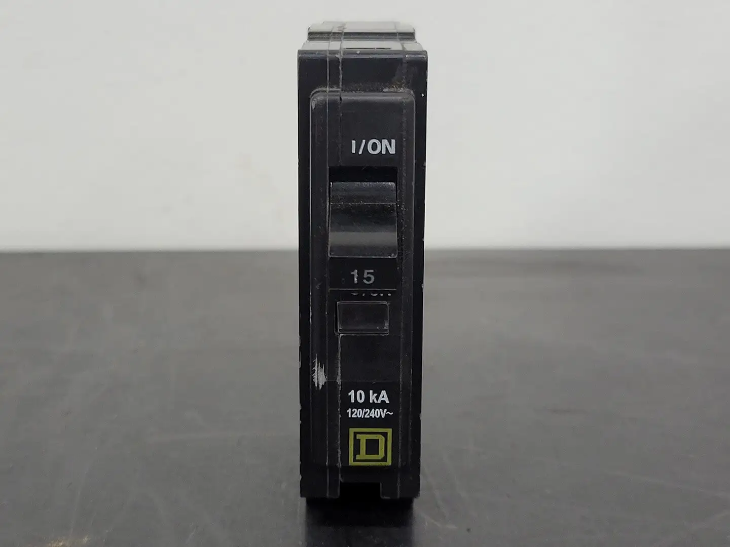 USED SQUARE D QO115