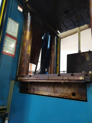 MAPLAN Vertical Rubber Injection Molding Machine, in working condition