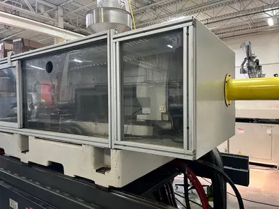 2001 CINCINNATI MILACRON NT-550-80 Injection Molding Horizontal/Vertical | Machinery Network (2)