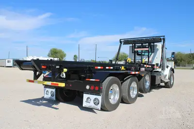New | in-Stock 2027 PETERBILT 548 Rolloff Trucks Texas US | Roll Off Truck World #1492018