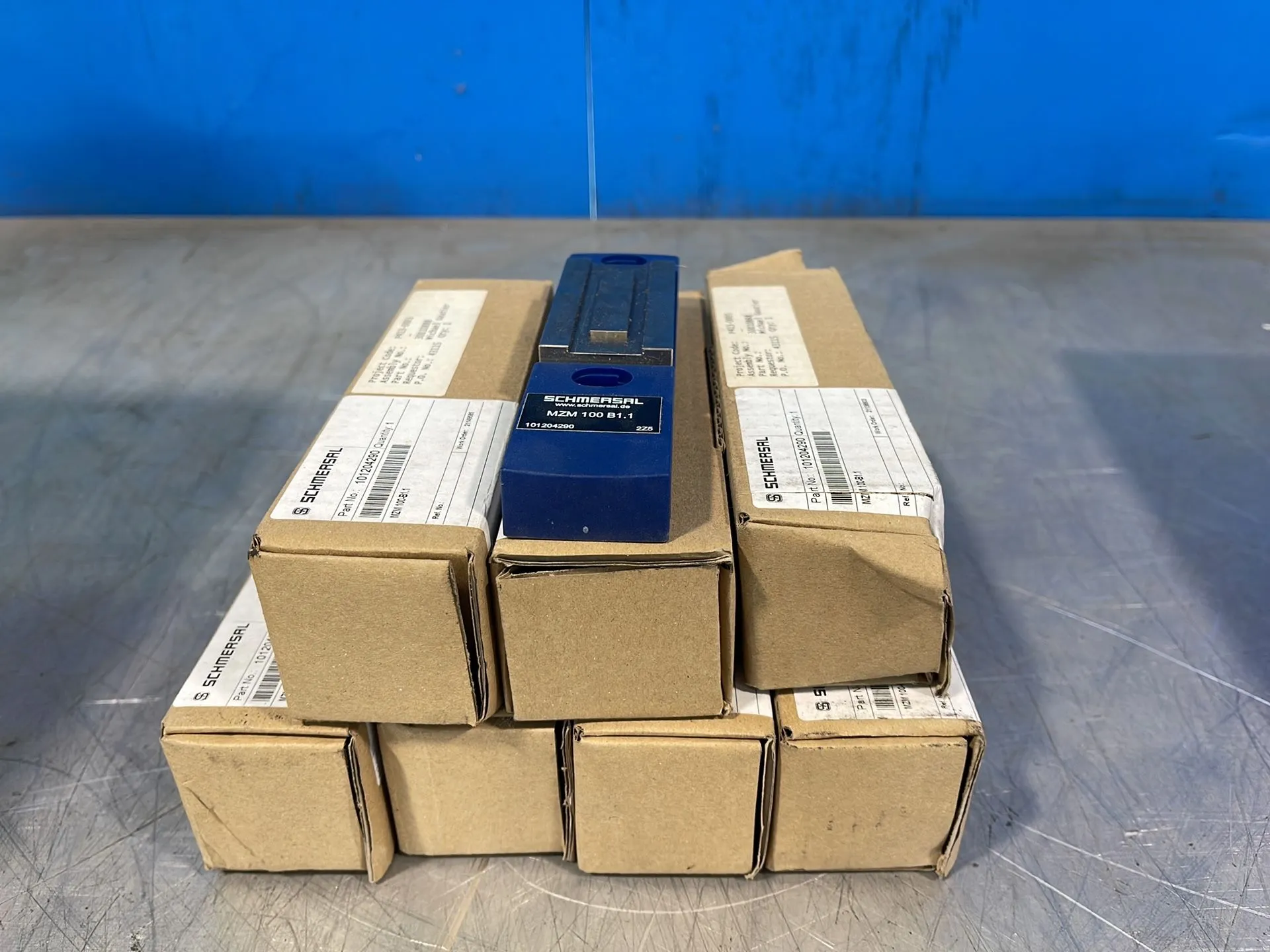 Used 2014 SCHMERSAL MZM 100 B1.1 Switch Parts Ohio US | HGR 24 #1175513